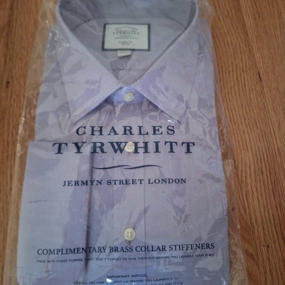 Charles Tyrwhitt dress shirt, size 17.5/34" - Picture 2 of 4